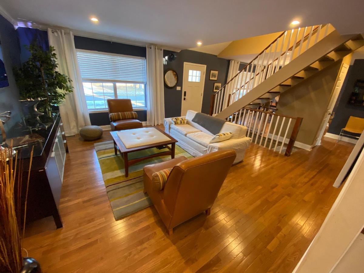 Here It Is! Cool Cape Cod-3 Br-2.5 Bath-12 Guests 올라쓰 외부 사진