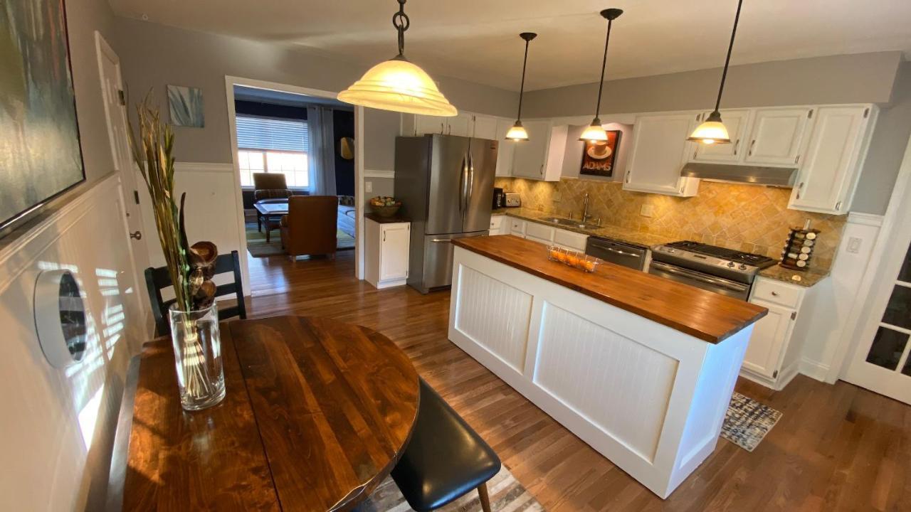 Here It Is! Cool Cape Cod-3 Br-2.5 Bath-12 Guests 올라쓰 외부 사진