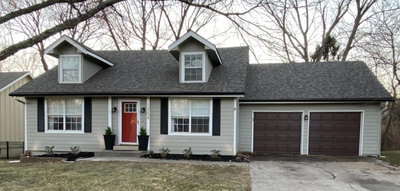 Here It Is! Cool Cape Cod-3 Br-2.5 Bath-12 Guests 올라쓰 외부 사진