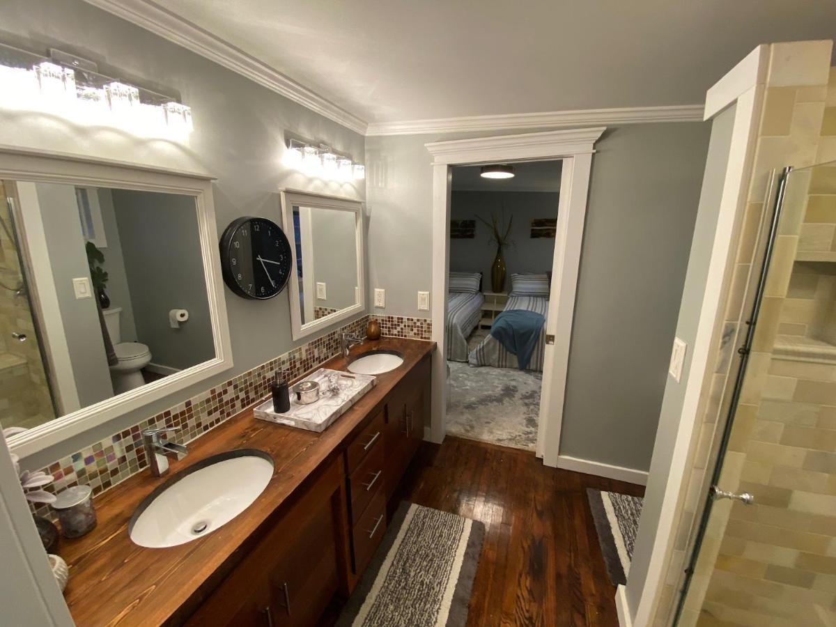 Here It Is! Cool Cape Cod-3 Br-2.5 Bath-12 Guests 올라쓰 외부 사진