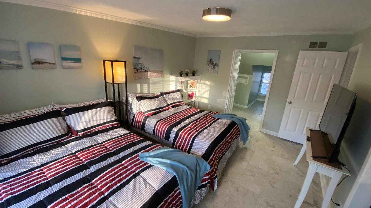 Here It Is! Cool Cape Cod-3 Br-2.5 Bath-12 Guests 올라쓰 외부 사진